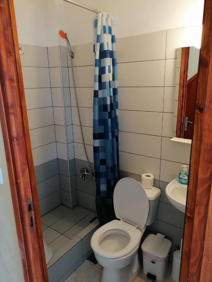 House Lena * סארטי
